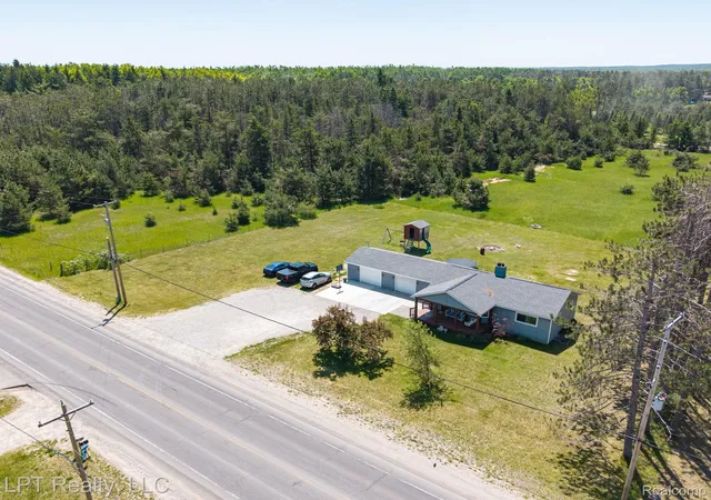 Photo 3 of Single family home for sale at 59 Mccoy Rd, Gaylord, MI 49735 | MLS# 20261043280 | Listing updated on 2026-07-04