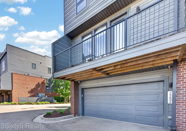 2nd image of 2251 Trumbull St, Detroit, MI 48216