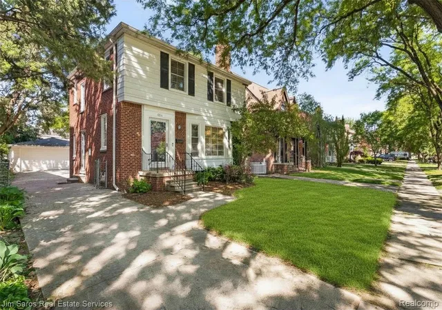 3rd image of 451 Moran Rd, Grosse Pointe Farms, MI 48236 | MLS# 20261043336