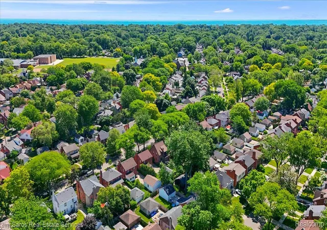 4th image of 451 Moran Rd, Grosse Pointe Farms, MI 48236 | MLS# 20261043336