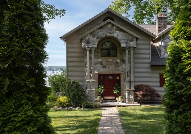 Photo 1 of Single family home for sale at 4461 Cordley Lake Rd, Pinckney, MI 48169 | MLS# 81026028327 | Listing updated on 2026-06-21