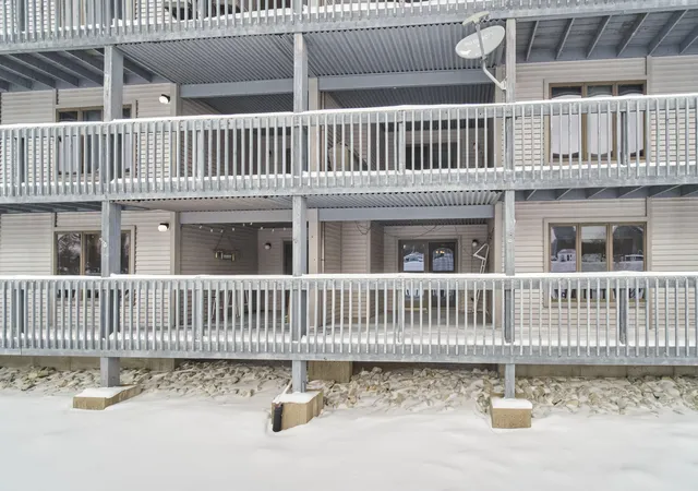 5th image of 317 5Th Ave #Unit 4, Manistee, MI 49660 | MLS# 67026028337