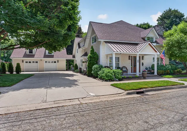 Photo 2 of Single family home for sale at 464 Butler St, Northville, MI 48167 | MLS# 81026028353 | Listing updated on 2026-08-25