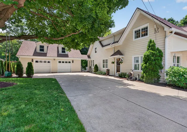 Photo 3 of Single family home for sale at 464 Butler St, Northville, MI 48167 | MLS# 81026028353 | Listing updated on 2026-08-25
