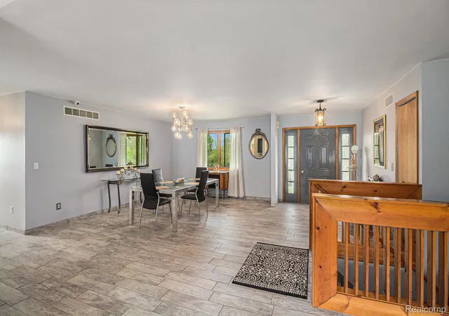 Photo 3 of Single family home for sale at 7031 Munsell Rd, Howell, MI 48843 | MLS# 20261043439 | Listing updated on 2026-09-03