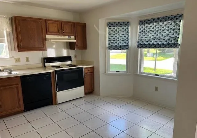 Listing Photo 4 - Condo for sale in building located at 4287 Chapel Ln, Swartz Creek, MI 48473