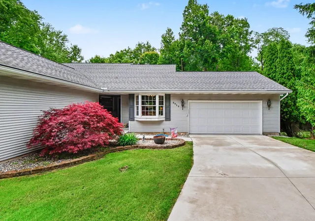 3rd image of 6920 Beechwood Dr, Saranac, MI 48881 | MLS# 65026028384