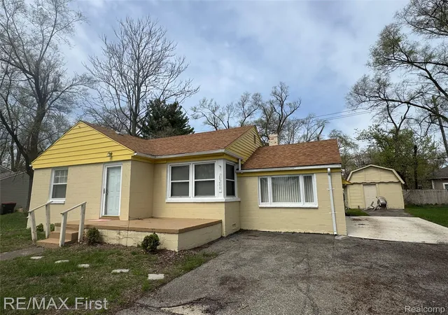 Photo 3 of Single family home for sale at 20200 Westhampton Ave, Southfield, MI 48075 | MLS# 20261043471 | Listing updated on 2026-07-06