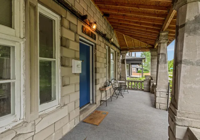 Photo 3 of Single family home for sale at 418 King St, Detroit, MI 48202 | MLS# 81026028398 | Listing updated on 2026-07-24