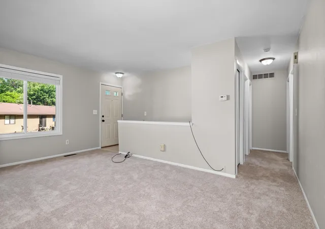 3rd image of 2955 Englewood Ave SE, Grand Rapids, MI 49508 | MLS# 65026028410