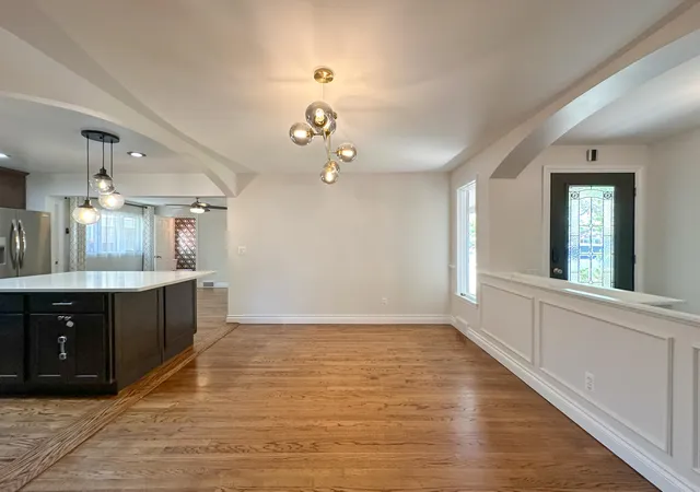 3rd image of 21203 River Rd, Grosse Pointe Woods, MI 48236 | MLS# 81026028417