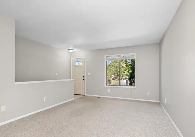 3rd image of 2967 Englewood Ave SE, Grand Rapids, MI 49508 | MLS# 65026028420