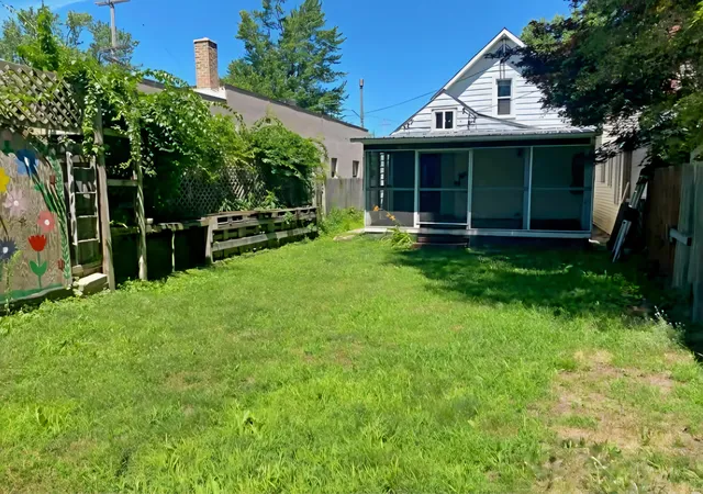 2nd image of 1006 Baldwin St Se, Grand Rapids, MI 49506 | MLS# 65026028429