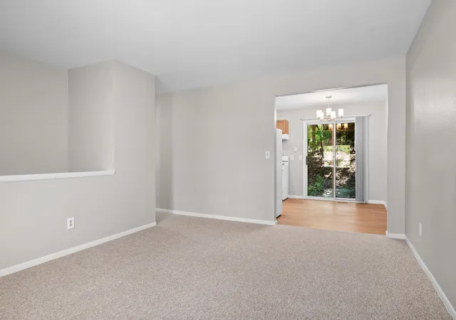 4th image of 2975 Englewood Ave SE, Grand Rapids, MI 49508 | MLS# 65026028445