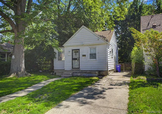 Photo 2 of Single family home for sale at 6438 Archdale St, Detroit, MI 48228 | MLS# 20261043574 | Listing updated on 2026-07-06