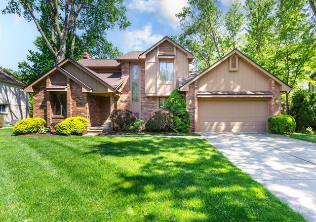 Photo 1 of Sale Pending at 6718 Forest Park Dr, Troy, MI 48098 | MLS# 81026028464 | Listing updated on 2026-07-06
