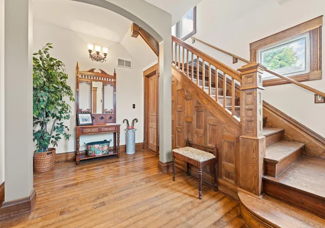 5th image of 424 Huron St, South Haven, MI 49090 | MLS# 69026028467