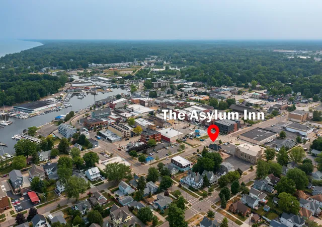 77th image of 424 Huron St, South Haven, MI 49090 | MLS# 69026028467