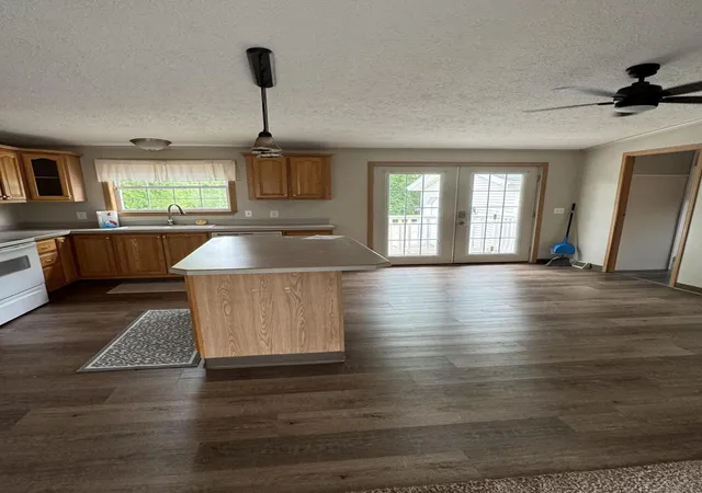 4th image of 818 Raisin River Rd, Three Rivers, MI 49093 | MLS# 68026028472