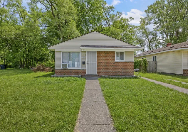 Photo 2 of Single family home for sale at 10028 Stahelin Ave, Detroit, MI 48228 | MLS# 81026028474 | Listing updated on 2026-09-09