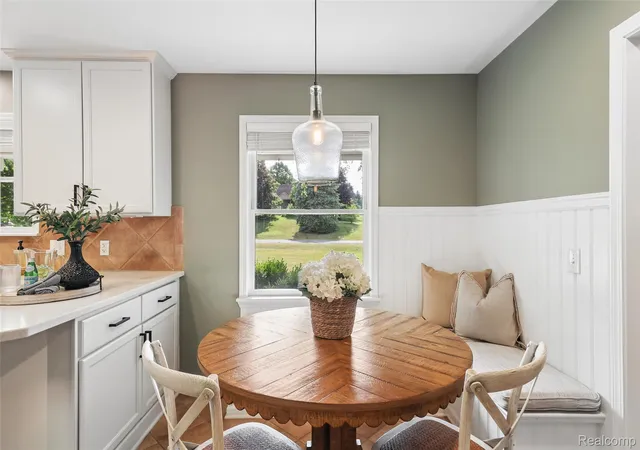 Photo 3 of Single family home for sale at 9787 York Woods Dr, Saline, MI 48176 | MLS# 20261043611 | Listing updated on 2026-09-14