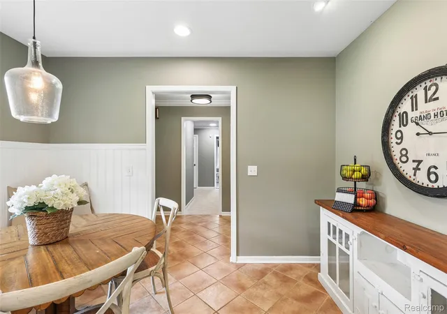 Photo 4 of Single family home for sale at 9787 York Woods Dr, Saline, MI 48176 | MLS# 20261043611 | Listing updated on 2026-09-29