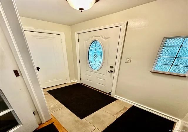 Photo 2 of Single family home for sale at 12748 Argyle St, Southgate, MI 48195 | MLS# 20261043627 | Listing updated on 2026-09-12