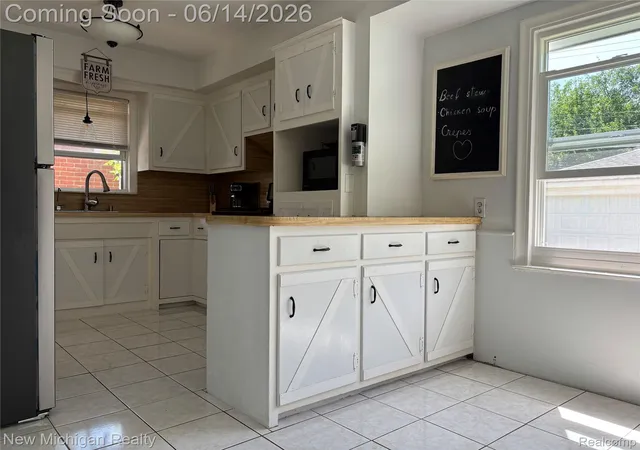 4th image of 9919 Merriman Rd, Livonia, MI 48150 | MLS# 20261043634