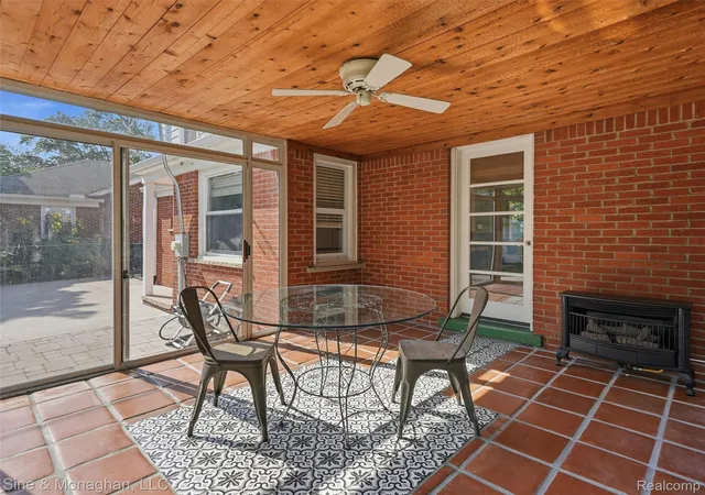 5th image of 1327 Alicia Ct, Royal Oak, MI 48073 | MLS# 20261043716