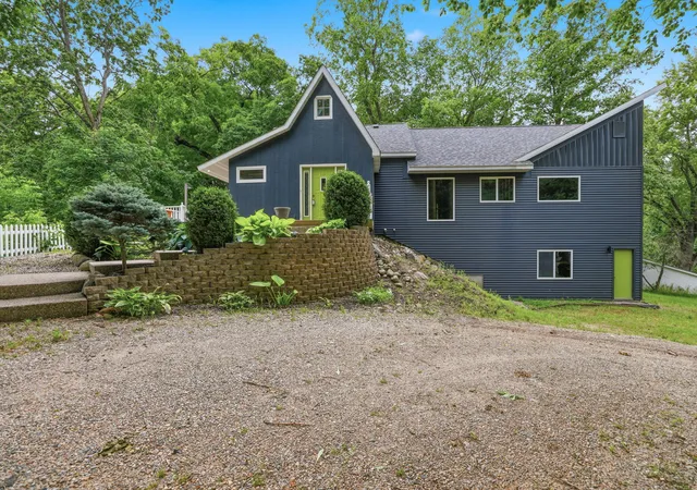 2nd image of 1372 Cramton Ave Ne, Ada, MI 49301 | MLS# 65026028569
