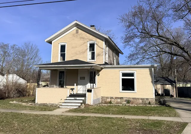 21st image of 711 Maple St, Three Rivers, MI 49093 | MLS# 68026028583