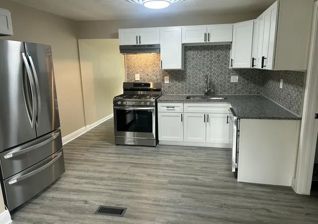 Photo 2 of Single family home for sale at 1042 Red Leaf Ln, Ypsilanti, MI 48198 | MLS# 81026028590 | Listing updated on 2026-07-09