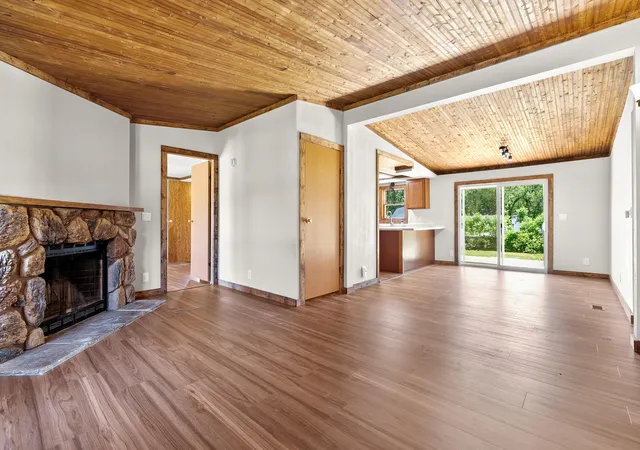 4th image of 529 Riverside Dr, Battle Creek, MI 49015 | MLS# 64026028596