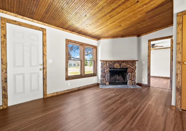 5th image of 529 Riverside Dr, Battle Creek, MI 49015 | MLS# 64026028596