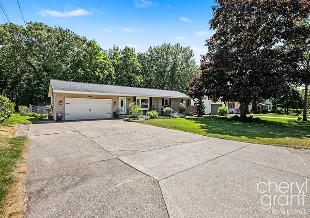 1st image of 15888 Vinecrest Ave, Spring Lake, MI 49456 | MLS# 65026028602