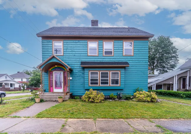 Photo 1 of Single family home for sale at 1500 Clinton St, Muskegon, MI 49442 | MLS# 71026028610 | Listing updated on 2026-08-25