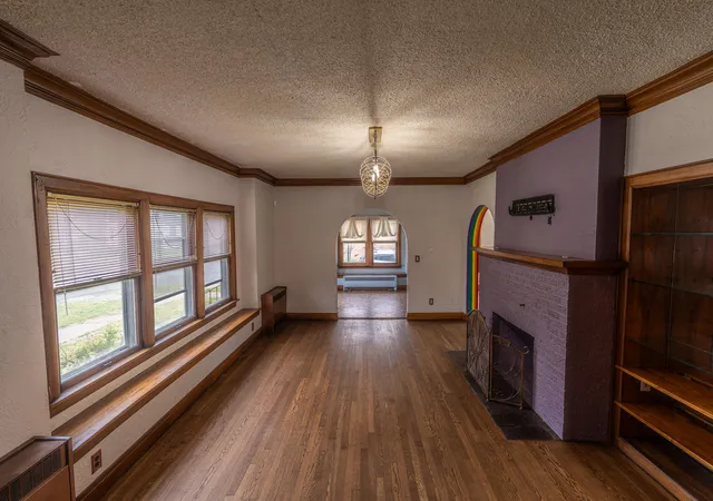Photo 4 of Single family home for sale at 1500 Clinton St, Muskegon, MI 49442 | MLS# 71026028610 | Listing updated on 2026-08-25