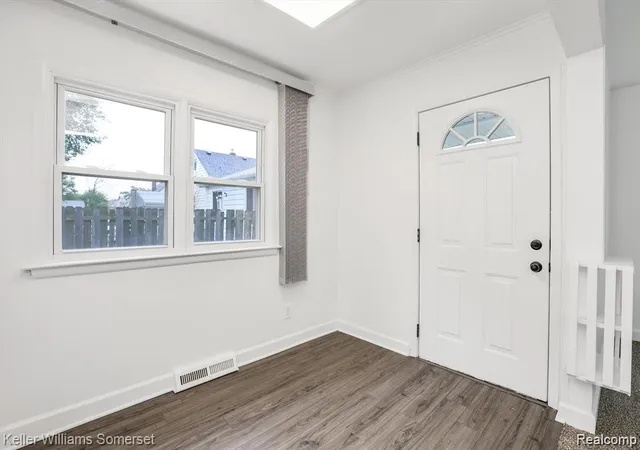 Photo 4 of Single family home for sale at 22463 Donald Ave, Eastpointe, MI 48021 | MLS# 20261043780 | Listing updated on 2026-09-12