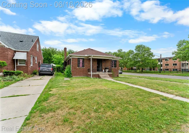 Photo 3 of Multi family home for sale at 5200 Chalmers St, Detroit City Wayne, MI 48213 | MLS# 20261043787 | Listing updated on 2026-09-25
