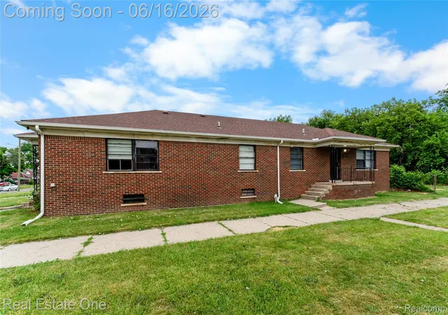Photo 4 of Multi family home for sale at 5200 Chalmers St, Detroit City Wayne, MI 48213 | MLS# 20261043787 | Listing updated on 2026-09-25
