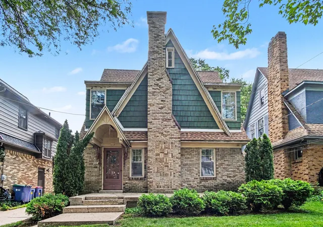 image of 52 Baynton Ave Ne, Grand Rapids, MI 49503 | MLS# 65026028628