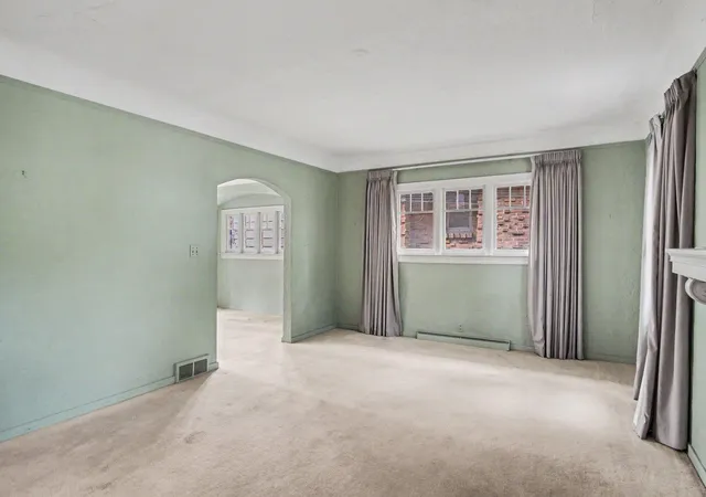 image of 52 Baynton Ave Ne, Grand Rapids, MI 49503 | MLS# 65026028628