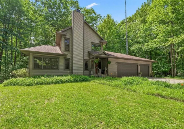 1st image of 4455 N Ehlers Rd, Midland, MI 48642 | MLS# 61050211024