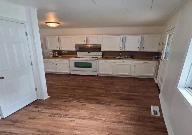 Photo 3 of Single family home for sale at 6980 Wooster Rd, Jackson, MI 49201 | MLS# 81026028654 | Listing updated on 2026-09-07