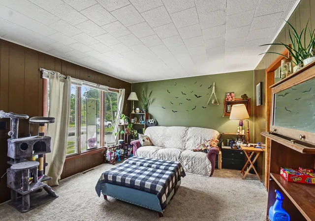 Photo 3 of Single family home for sale at 561 Pembroke Dr, Grayling, MI 49738 | MLS# 65026028669 | Listing updated on 2026-09-16