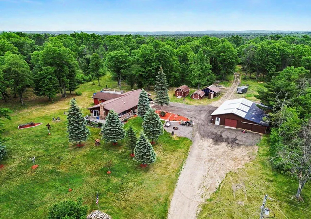 2nd image of 3304 Rabbit Track Dr, West Branch, MI 48661 | MLS# 79080069529