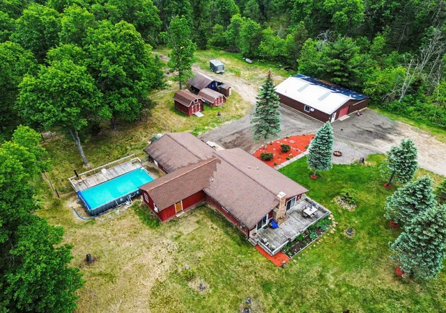 5th image of 3304 Rabbit Track Dr, West Branch, MI 48661 | MLS# 79080069529