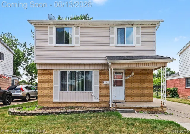 Photo 3 of Single family home for sale at 29261 Marshall St, Southfield, MI 48076 | MLS# 20261043847 | Listing updated on 2026-08-23
