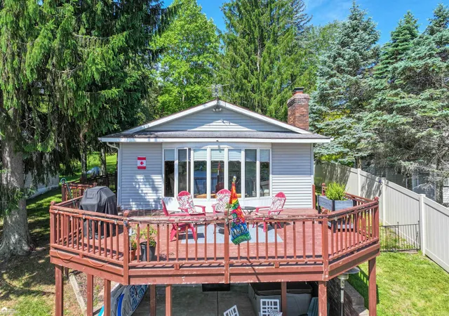 Photo 1 of Sale Pending at 6300 Bullard Rd, Fenton, MI 48430 | MLS# 5050211043 | Listing updated on 2026-06-25