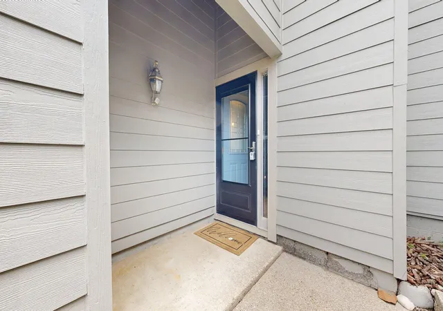 2nd image of 718 Peninsula Ct, Ann Arbor, MI 48105 | MLS# 81026028696
